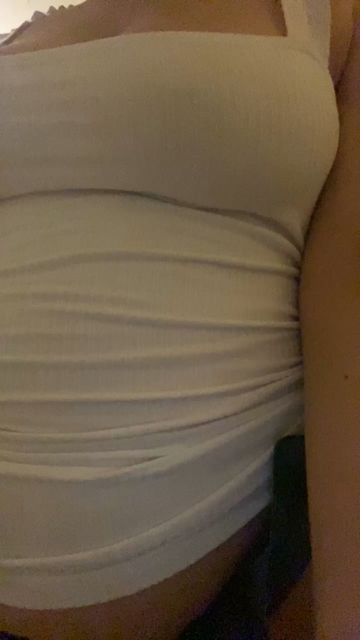 Adrianna2405 02-08-2021 Cam 